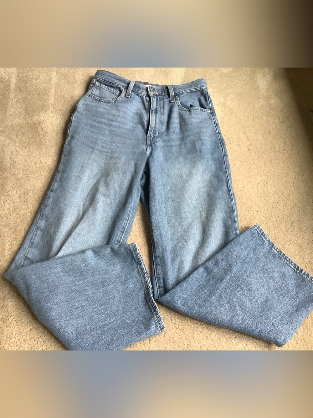Levi’s High Waisted Straight  27